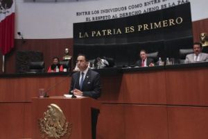 Javier Lozano Alarcón, senador del PAN, fundamentó el dictamen que ratifica a los comisionados del Instituto Federal de Telecomunicaciones.